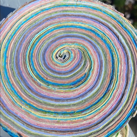 FABRIC ISLAND BATIK Strip-tease Bun FABRIC 40 pcs Honeysuckle NWT - Picture 8 of 9